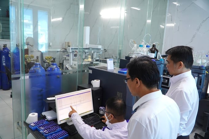 Kiểm Nghiệm Chất Vàng O Trong Sầu Riêng