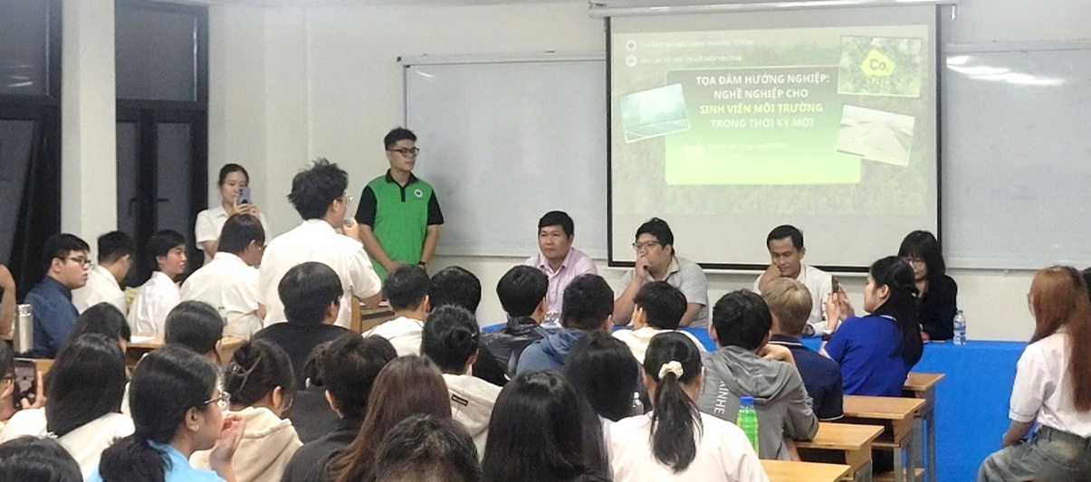 Sinh viên HUIT giao lưu, đặt câu hỏi cùng doanh nghiệp