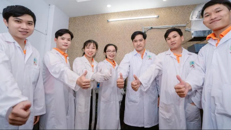Đội ngũ kỹ thuật viên phòng thí nghiệm NewcenLab